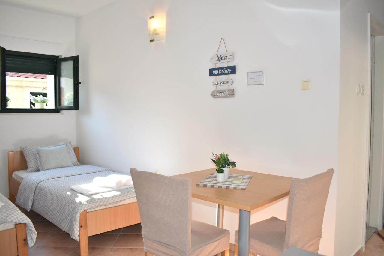 Twin Love Apartment Split Luaran gambar