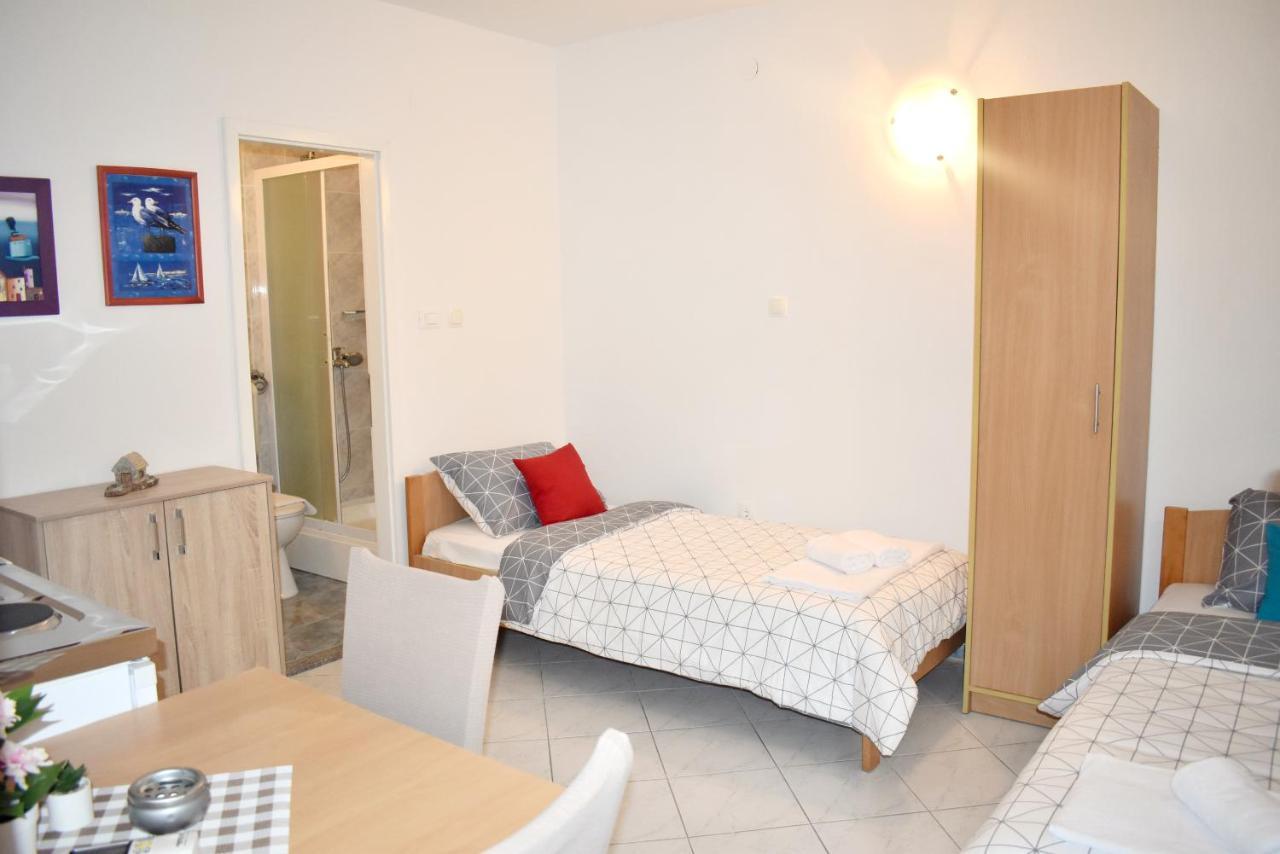 Twin Love Apartment Split Luaran gambar