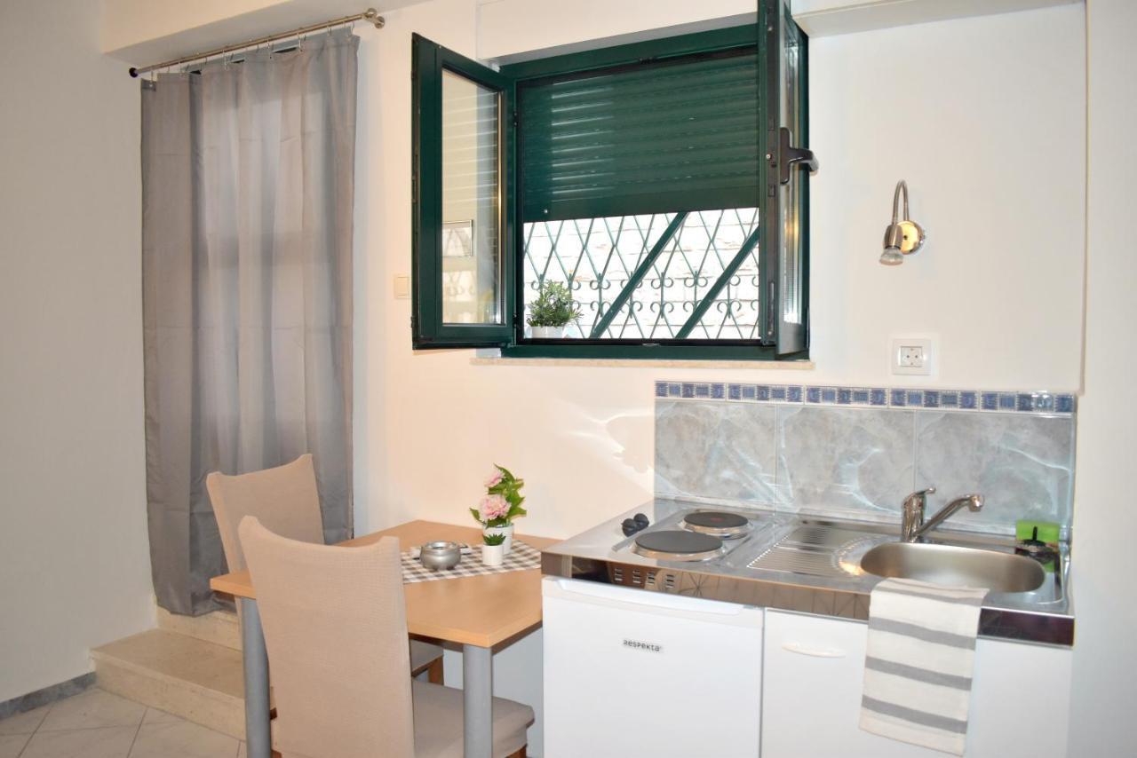 Twin Love Apartment Split Luaran gambar